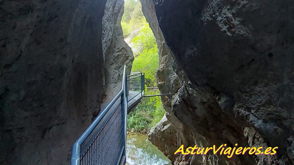 LA YECLA: Ruta por un impresionante desfiladero