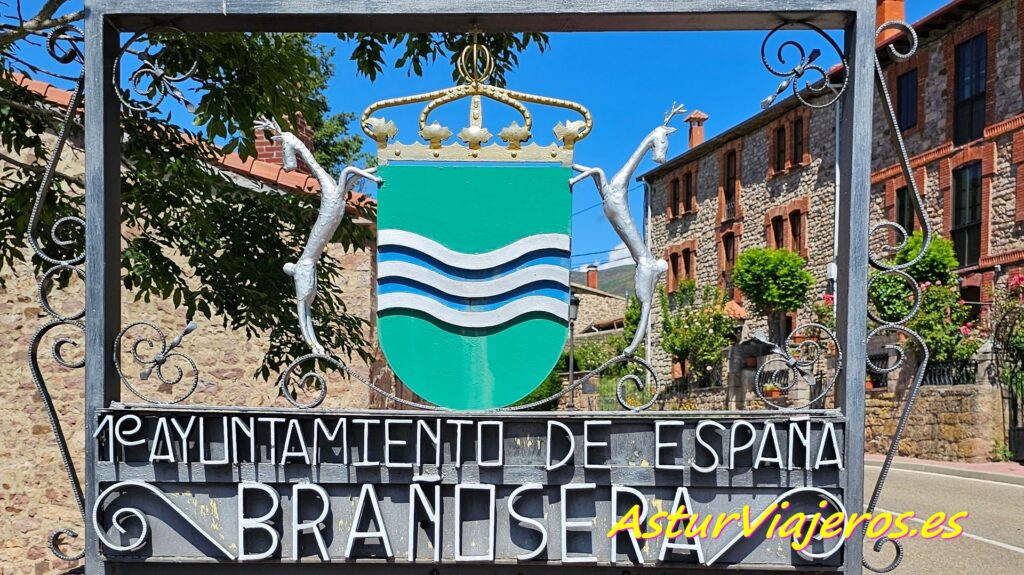 BRAÑOSERA: El primer ayuntamiento de España